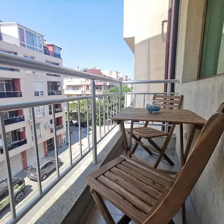 One-bedroom In * פומורי